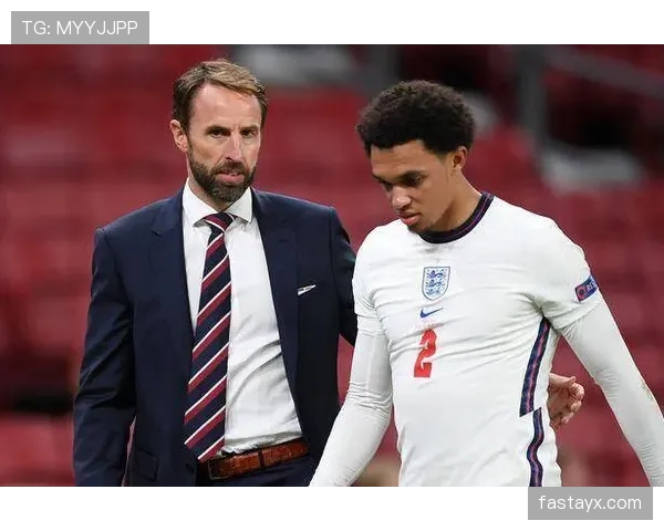 萨拉赫与阿诺德离队传闻再起，利物浦阵容或面临大幅重组