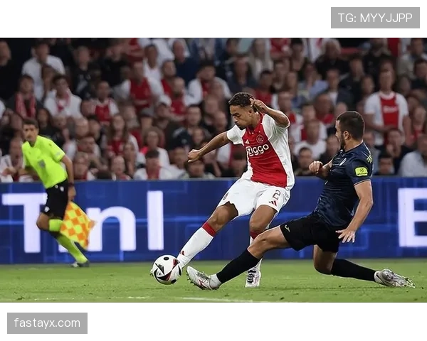 阿贾克斯启用全新战术体系，球队竞争力显著提升